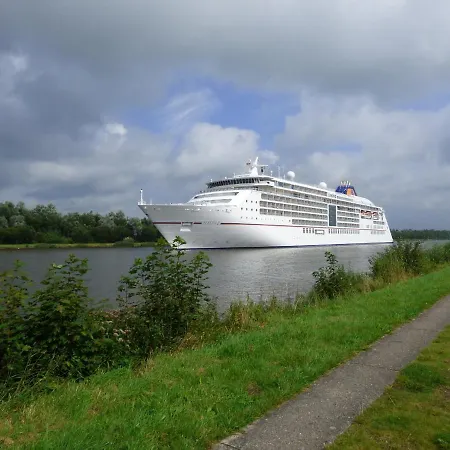 Kanalblick Schiffsdeck *